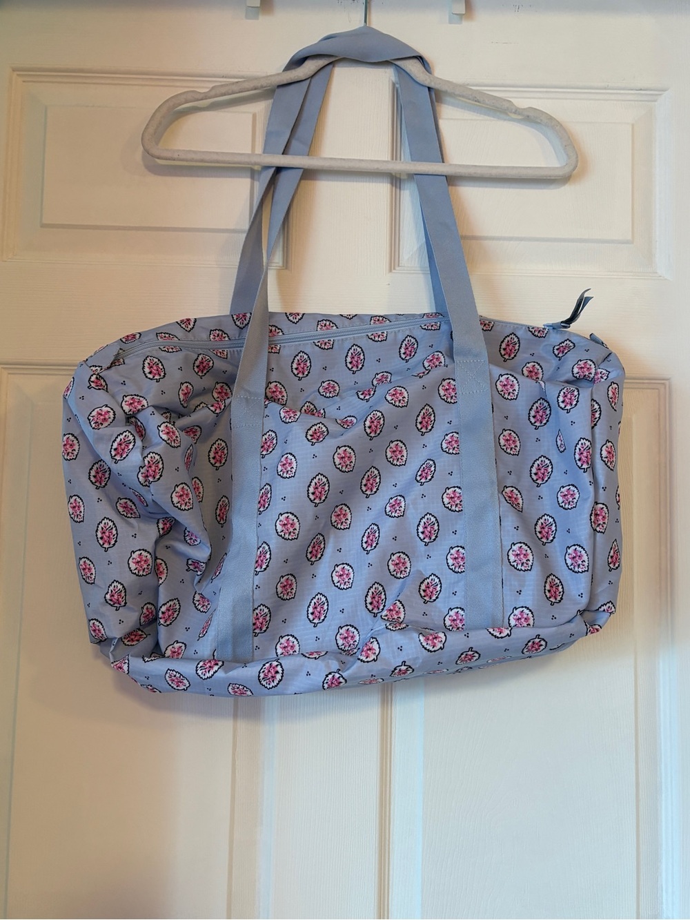 NWT Vera Bradley Ripstop Packable Duffel Bag in Light Blue Magnifique Leaf - Picture 3 of 7